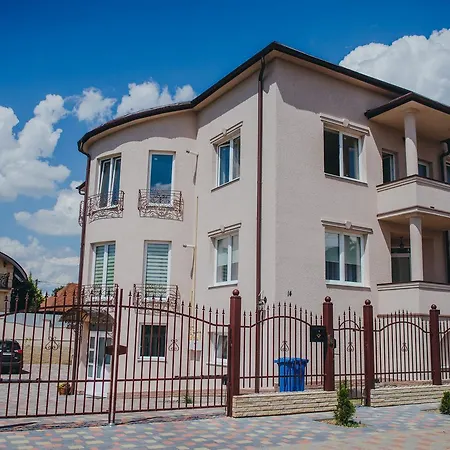 стильная уютная апарт-студия Silena Apartamento *